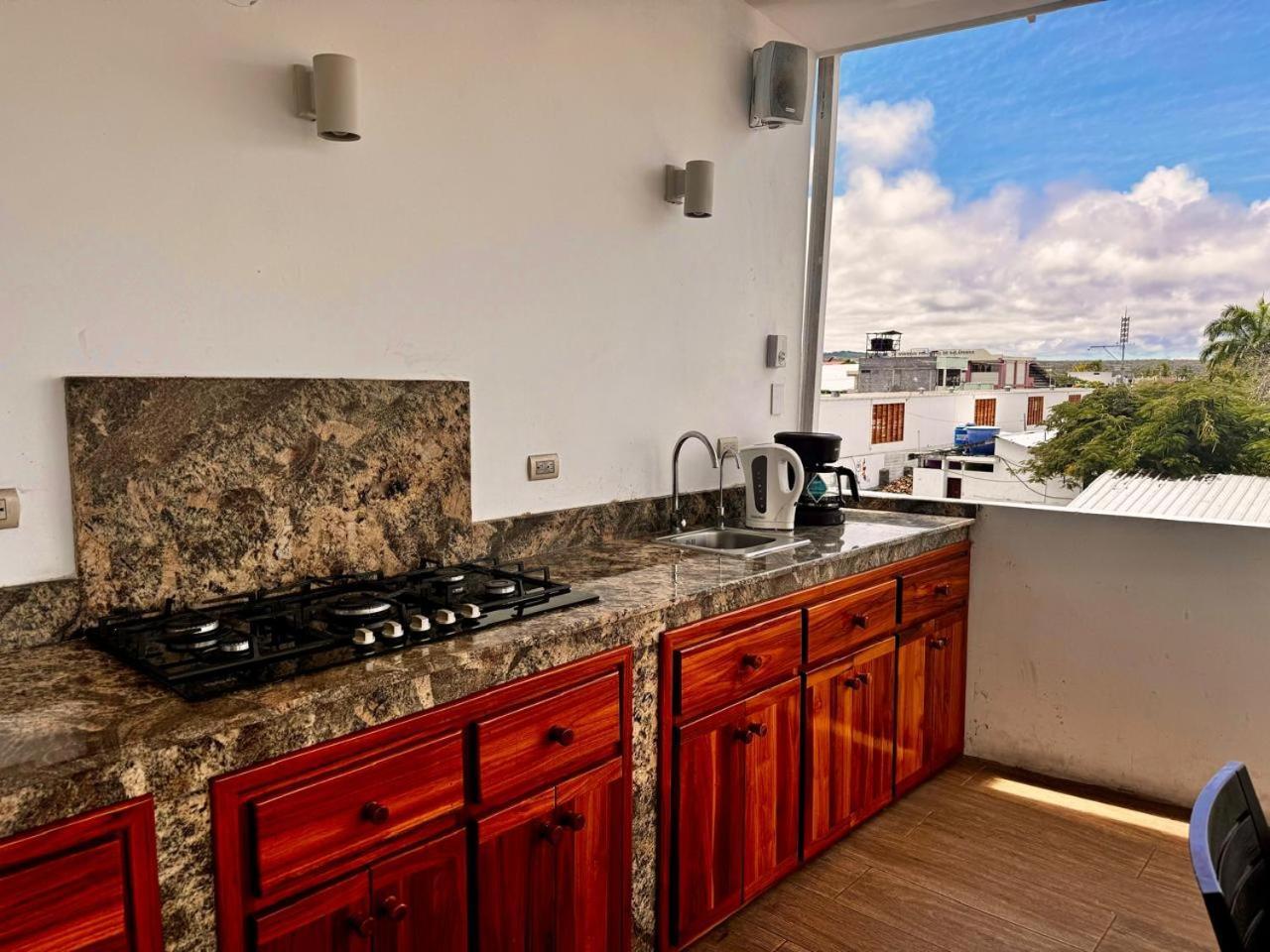 Hostal Muyuyo Puerto Ayora  Bagian luar foto