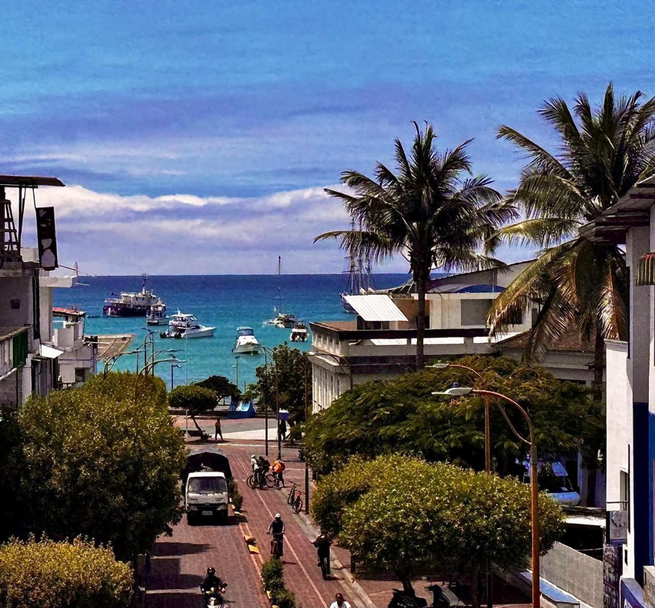 Hostal Muyuyo Puerto Ayora  Bagian luar foto