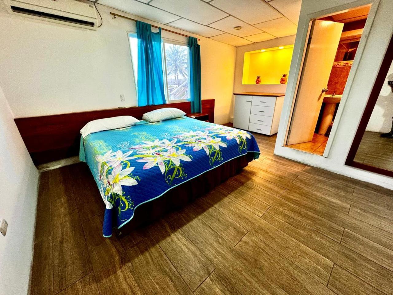 Hostal Muyuyo Puerto Ayora  Bagian luar foto