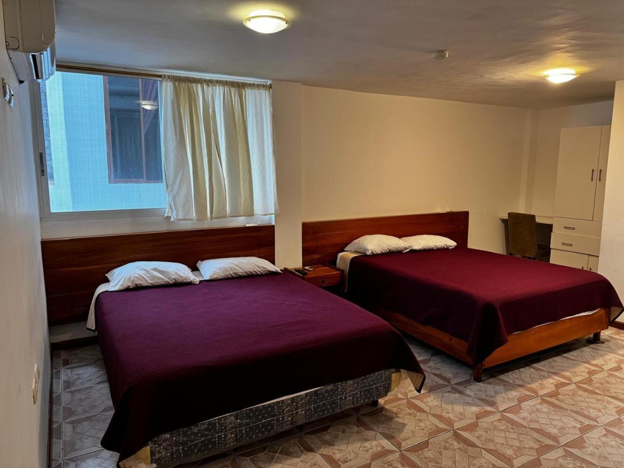 Hostal Muyuyo Puerto Ayora  Bagian luar foto