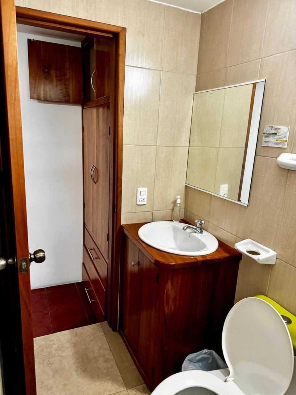 Hostal Muyuyo Puerto Ayora  Bagian luar foto