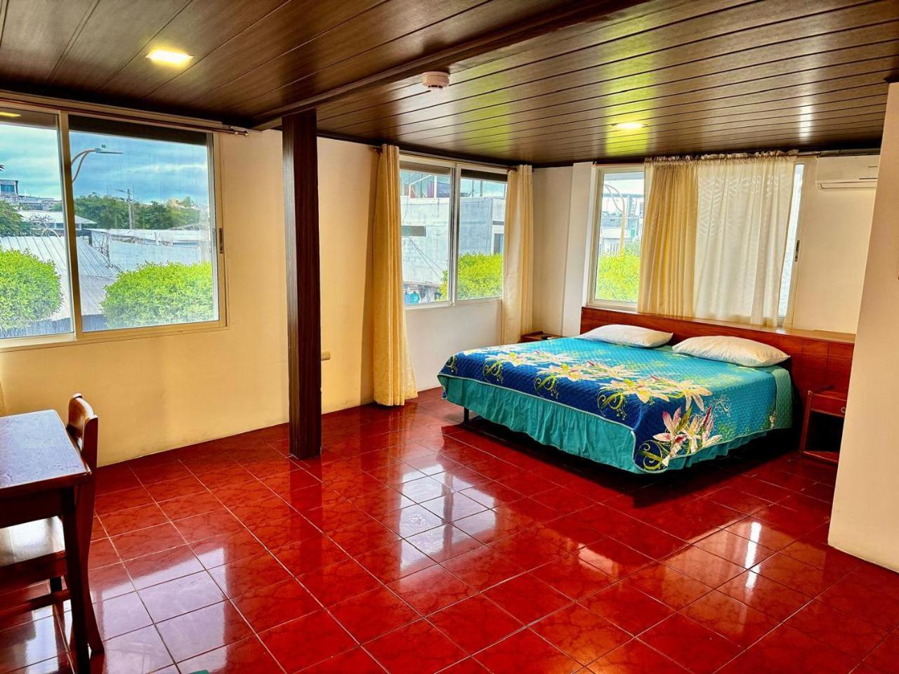 Hostal Muyuyo Puerto Ayora  Bagian luar foto