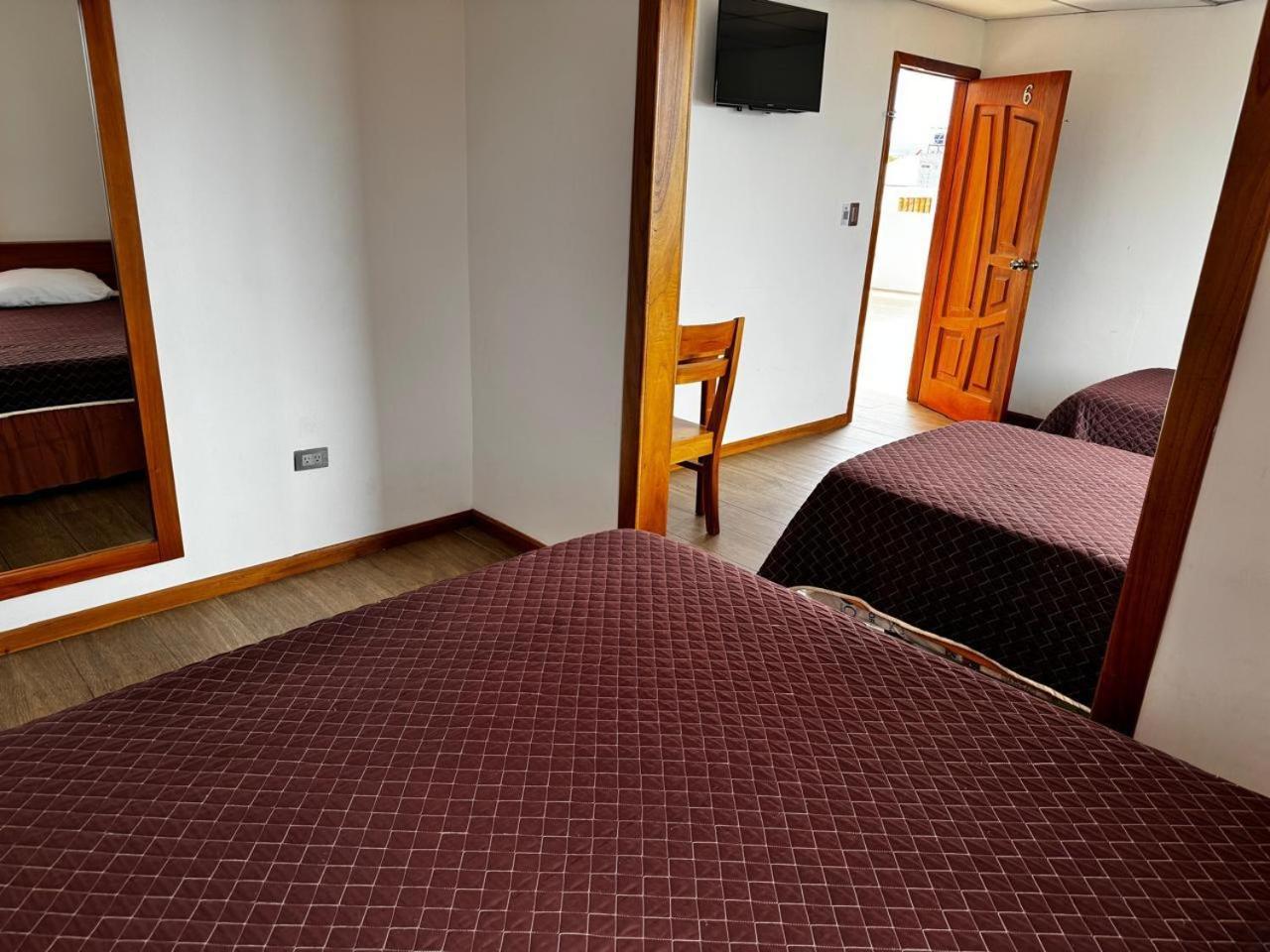Hostal Muyuyo Puerto Ayora  Bagian luar foto