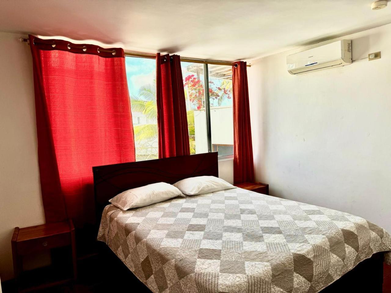 Hostal Muyuyo Puerto Ayora  Bagian luar foto
