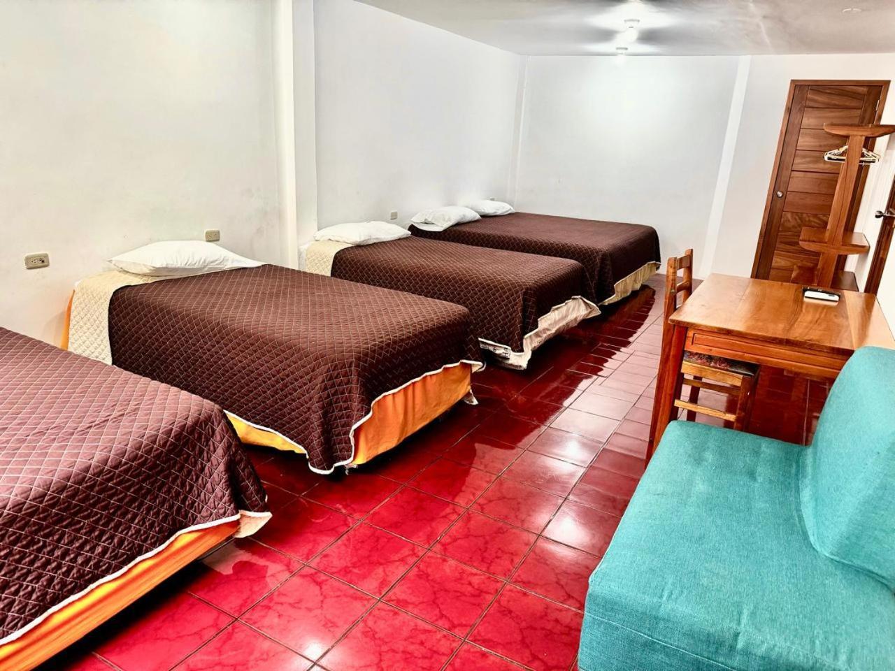 Hostal Muyuyo Puerto Ayora  Bagian luar foto