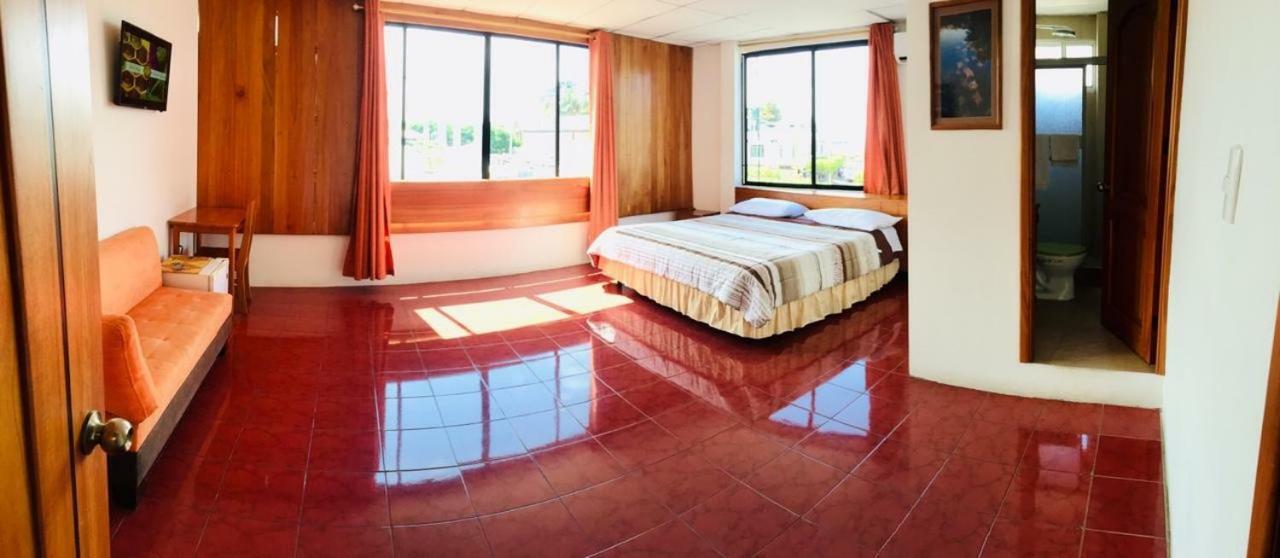 Hostal Muyuyo Puerto Ayora  Bagian luar foto